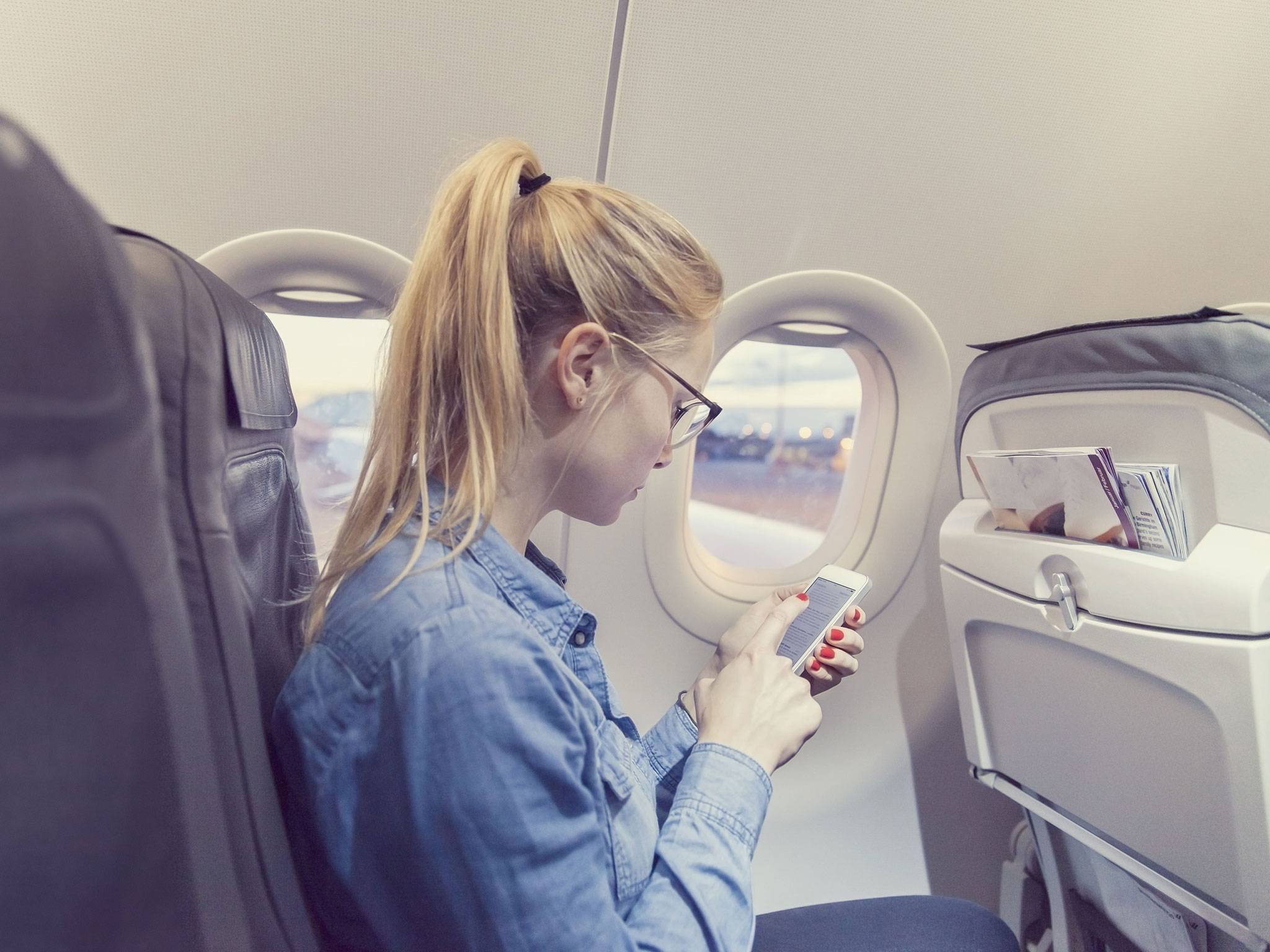 Можно ли пользоваться интернетом в самолете в 2020 году и есть ли он на борту