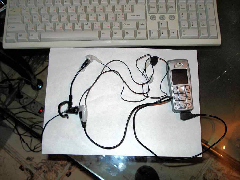 Как подключить микрофон к телефону: разновидности устройства, особенности подключения