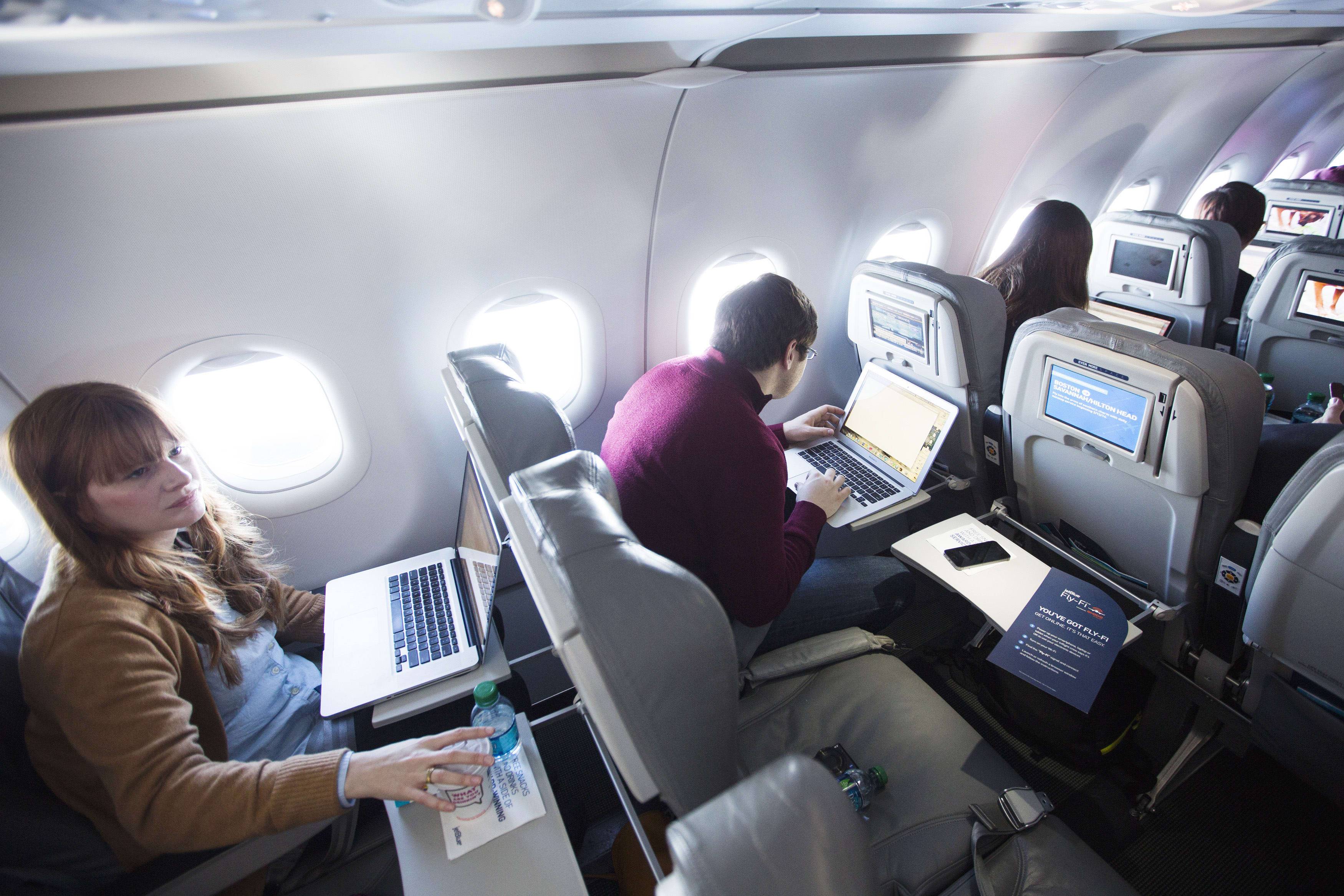 Как работает wi-fi в самолетах
